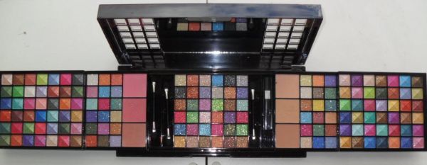 ESTOJO JASMYNE 156 SOMBRAS 3D COM GLITTER 3 BLUSHES E 3 PÓS