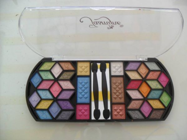 PALETA JASMYNE 40 SOMBRAS 3D B