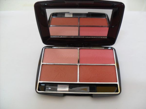 PALETA COM 4 BLUSHES JASMYNE A