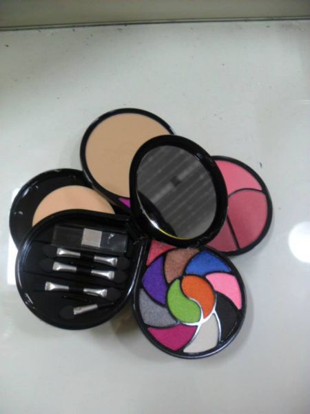 ESTOJO JASMYNE 13 SOMBRAS 3D, 4 BLUSHES E 1 PÓ